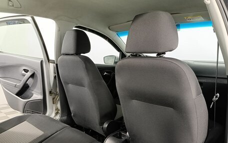 Volkswagen Polo VI (EU Market), 2012 год, 750 000 рублей, 15 фотография