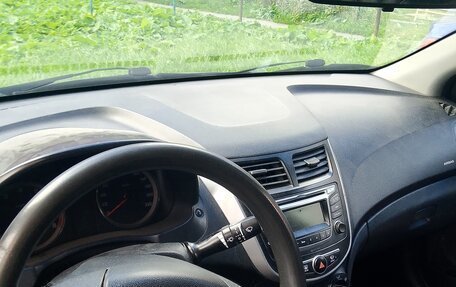 Hyundai Solaris II рестайлинг, 2015 год, 460 000 рублей, 7 фотография