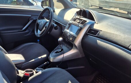 Toyota Verso I, 2014 год, 1 300 000 рублей, 10 фотография