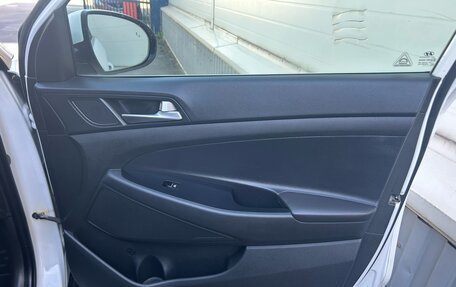 Hyundai Tucson III, 2019 год, 2 180 000 рублей, 18 фотография
