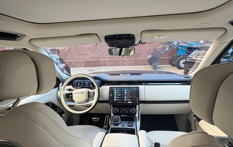 Land Rover Range Rover IV рестайлинг, 2022 год, 16 000 000 рублей, 5 фотография