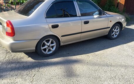 Hyundai Accent II, 2002 год, 200 000 рублей, 2 фотография