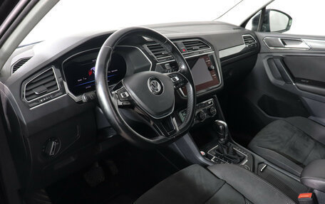 Volkswagen Tiguan II, 2017 год, 2 149 000 рублей, 10 фотография
