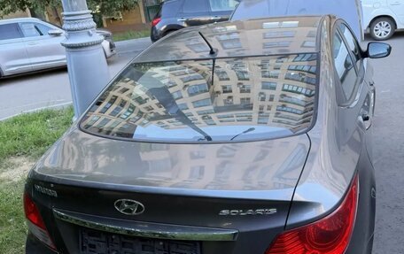 Hyundai Solaris II рестайлинг, 2011 год, 1 000 000 рублей, 4 фотография