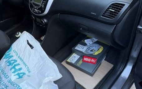 Hyundai Solaris II рестайлинг, 2011 год, 1 000 000 рублей, 9 фотография