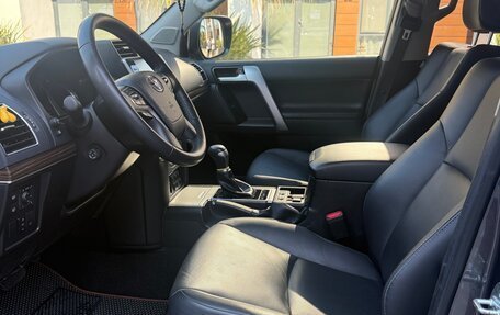 Toyota Land Cruiser Prado 150 рестайлинг 2, 2022 год, 7 500 000 рублей, 7 фотография