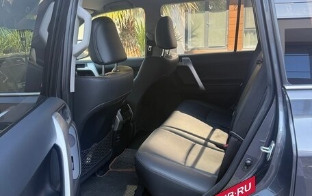Toyota Land Cruiser Prado 150 рестайлинг 2, 2022 год, 7 500 000 рублей, 6 фотография