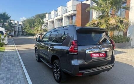 Toyota Land Cruiser Prado 150 рестайлинг 2, 2022 год, 7 500 000 рублей, 3 фотография