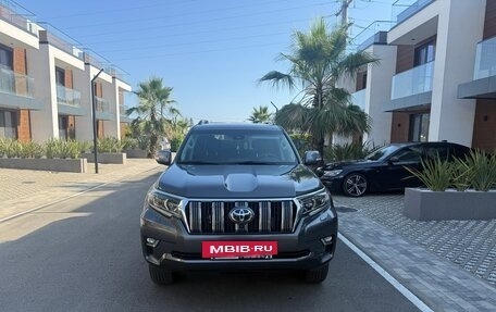 Toyota Land Cruiser Prado 150 рестайлинг 2, 2022 год, 7 500 000 рублей, 2 фотография