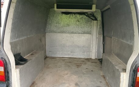 Volkswagen Transporter T5 рестайлинг, 2008 год, 630 000 рублей, 8 фотография