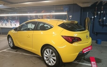 Opel Astra J, 2013 год, 965 000 рублей, 2 фотография