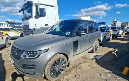 Land Rover Range Rover IV рестайлинг, 2019 год, 6 430 000 рублей, 2 фотография