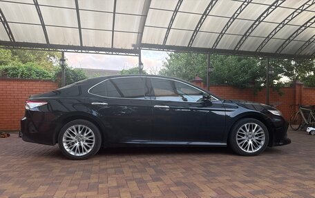 Toyota Camry, 2020 год, 3 000 000 рублей, 4 фотография