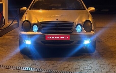 Mercedes-Benz CLK-Класс, 1998 год, 200 000 рублей, 1 фотография