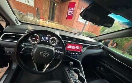 Toyota Camry, 2020 год, 3 000 000 рублей, 7 фотография