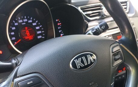 KIA Rio III рестайлинг, 2016 год, 975 000 рублей, 10 фотография