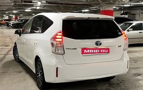 Toyota Prius Alpha I (ZVW40/41), 2015 год, 1 150 000 рублей, 4 фотография