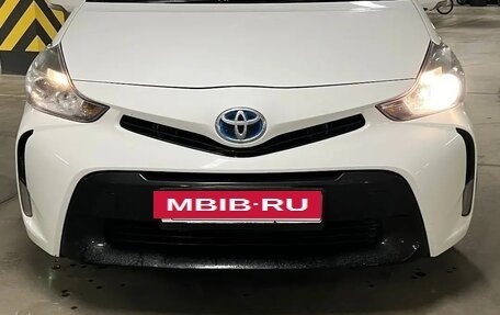 Toyota Prius Alpha I (ZVW40/41), 2015 год, 1 150 000 рублей, 2 фотография
