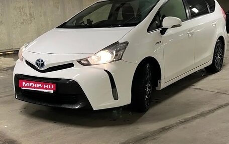 Toyota Prius Alpha I (ZVW40/41), 2015 год, 1 150 000 рублей, 5 фотография