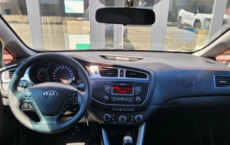 KIA cee'd III, 2014 год, 620 000 рублей, 14 фотография