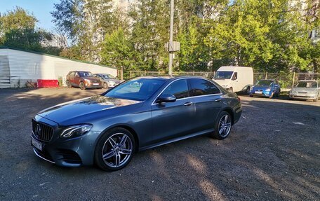 Mercedes-Benz E-Класс, 2019 год, 3 100 000 рублей, 2 фотография