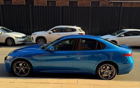 Alfa Romeo Giulia II, 2017 год, 3 300 000 рублей, 8 фотография