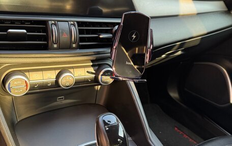 Alfa Romeo Giulia II, 2017 год, 3 300 000 рублей, 14 фотография