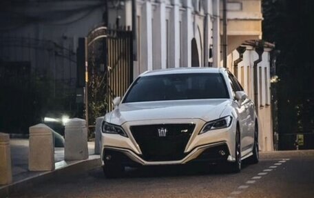 Toyota Crown, 2019 год, 4 947 000 рублей, 2 фотография