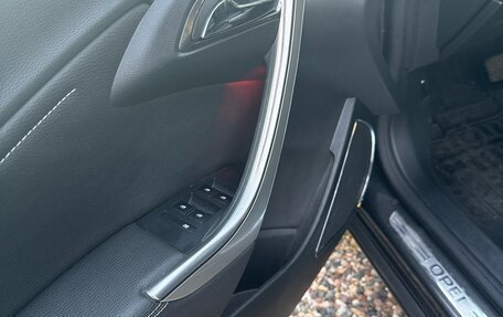 Opel Astra J, 2012 год, 800 000 рублей, 6 фотография