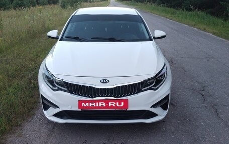 KIA Optima IV, 2020 год, 1 850 000 рублей, 2 фотография