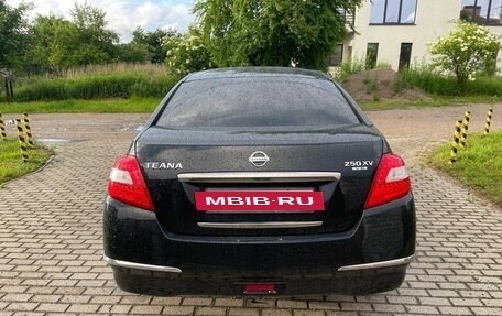 Nissan Teana, 2011 год, 700 000 рублей, 9 фотография