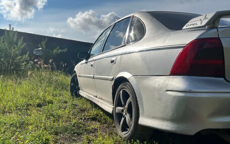 Opel Vectra B рестайлинг, 2000 год, 100 000 рублей, 1 фотография