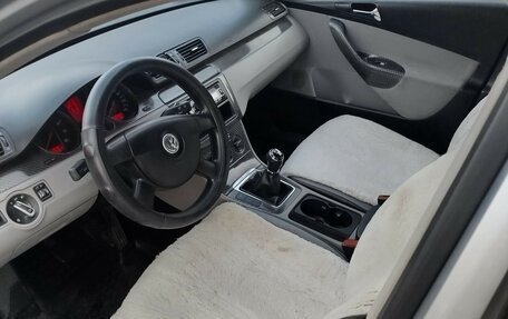 Volkswagen Passat B6, 2005 год, 550 000 рублей, 8 фотография