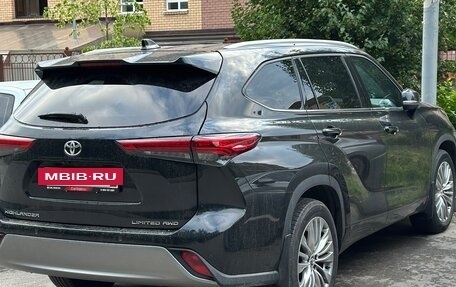 Toyota Highlander, 2024 год, 4 859 000 рублей, 4 фотография