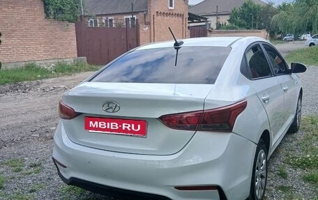 Hyundai Solaris II рестайлинг, 2018 год, 750 000 рублей, 3 фотография