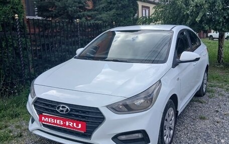 Hyundai Solaris II рестайлинг, 2018 год, 750 000 рублей, 2 фотография
