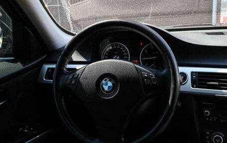 BMW 3 серия, 2011 год, 1 050 000 рублей, 12 фотография