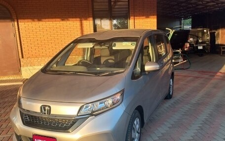 Honda Freed II, 2021 год, 1 930 000 рублей, 1 фотография
