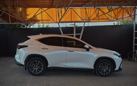 Lexus NX, 2022 год, 5 700 000 рублей, 11 фотография