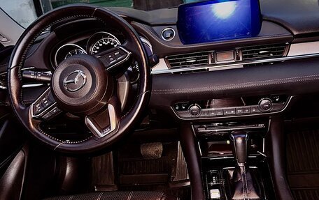 Mazda 6, 2019 год, 2 400 000 рублей, 8 фотография