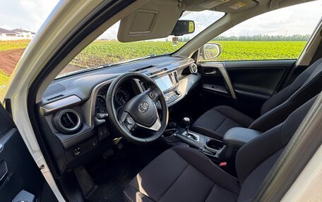 Toyota RAV4, 2017 год, 2 330 000 рублей, 7 фотография