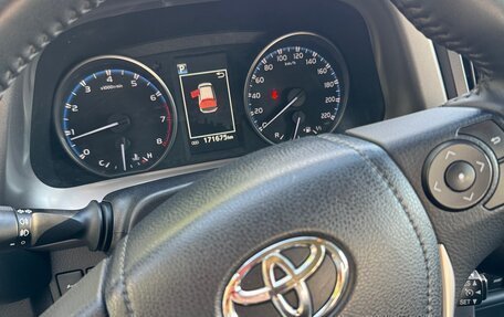 Toyota RAV4, 2017 год, 2 330 000 рублей, 8 фотография