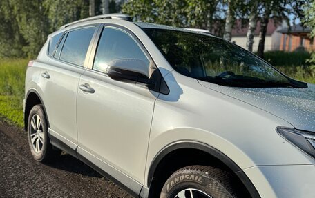 Toyota RAV4, 2017 год, 2 330 000 рублей, 18 фотография