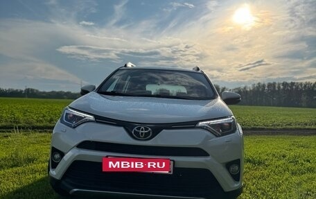 Toyota RAV4, 2017 год, 2 330 000 рублей, 20 фотография
