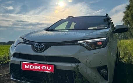 Toyota RAV4, 2017 год, 2 330 000 рублей, 16 фотография