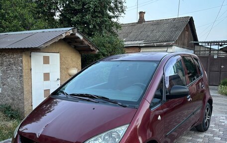 Mitsubishi Colt VI рестайлинг, 2006 год, 400 000 рублей, 2 фотография