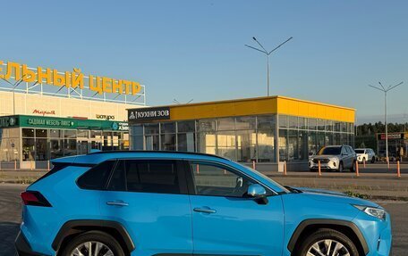 Toyota RAV4, 2020 год, 3 299 000 рублей, 10 фотография