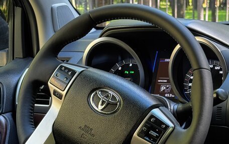 Toyota Land Cruiser Prado 150 рестайлинг 2, 2014 год, 3 950 000 рублей, 19 фотография