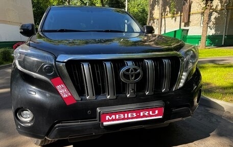Toyota Land Cruiser Prado 150 рестайлинг 2, 2014 год, 3 950 000 рублей, 2 фотография