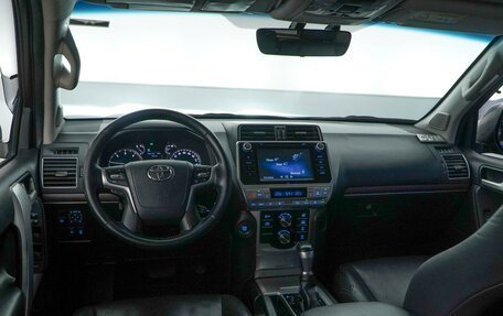 Toyota Land Cruiser Prado 150 рестайлинг 2, 2018 год, 5 217 055 рублей, 6 фотография